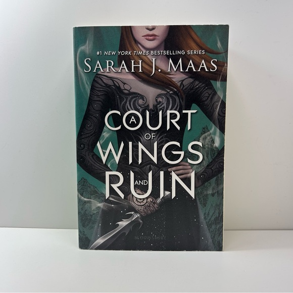 A Court of Wings and Ruin 1st Print Paperback by Sarah J. Maas ACOTAR - Picture 1 of 14
